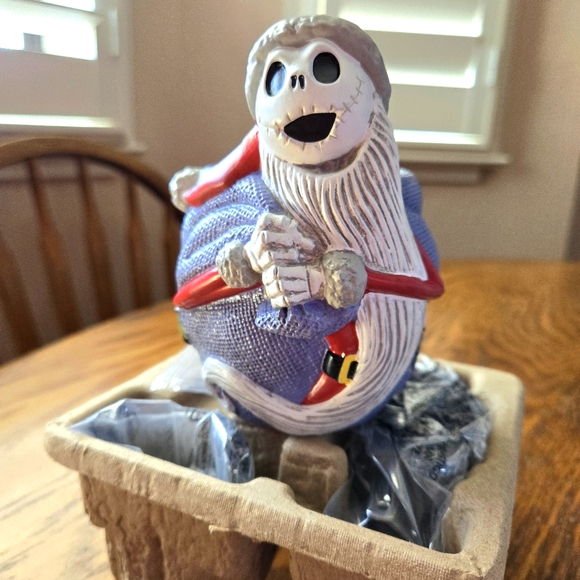 👀50% OFF🎅💀♨️👃🔌NWT‼️Scentsy " Santa Jack Skellington" Mini Warmer w/ Wax Bar - Picture 3 of 16